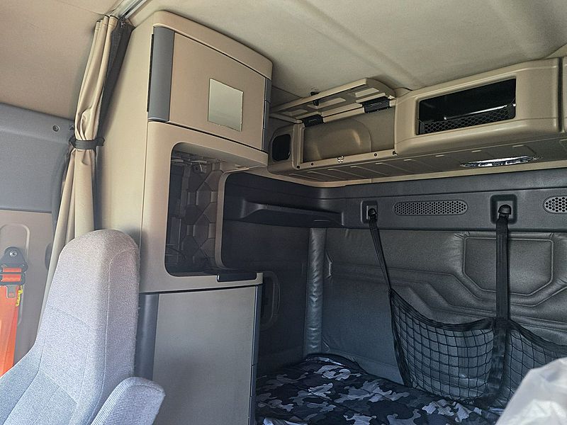 2017 Freightliner CASCADIA