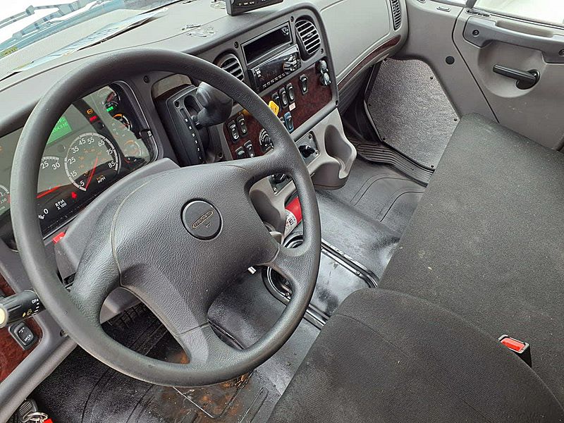 2020 Freightliner M2 106