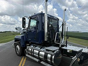 2024 Mack Pinnacle PI64T - Day Cab