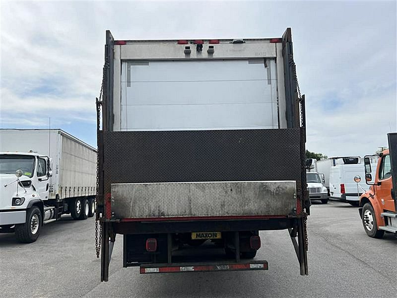 2019 Freightliner M2 106