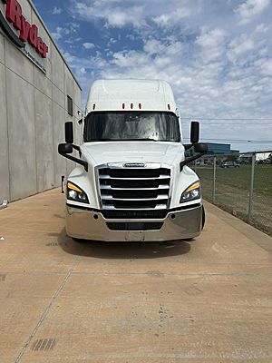 2021 Freightliner Cascadia - Sleeper Truck