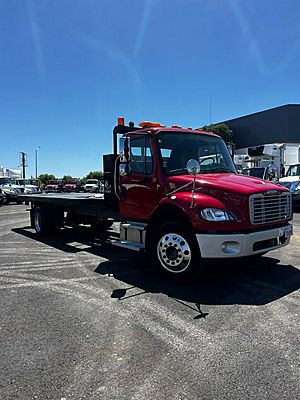 2019 Freightliner M2 106 - Box Van