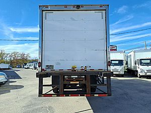 2018 Freightliner M2 106