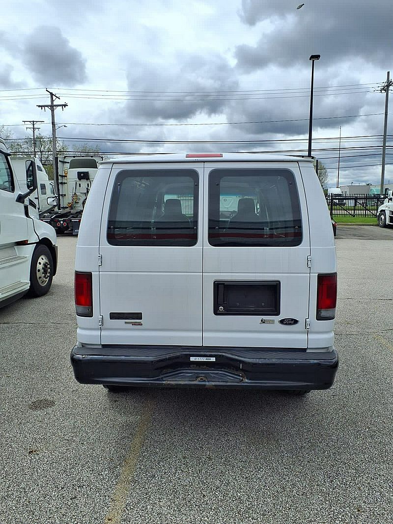2011 Ford E350