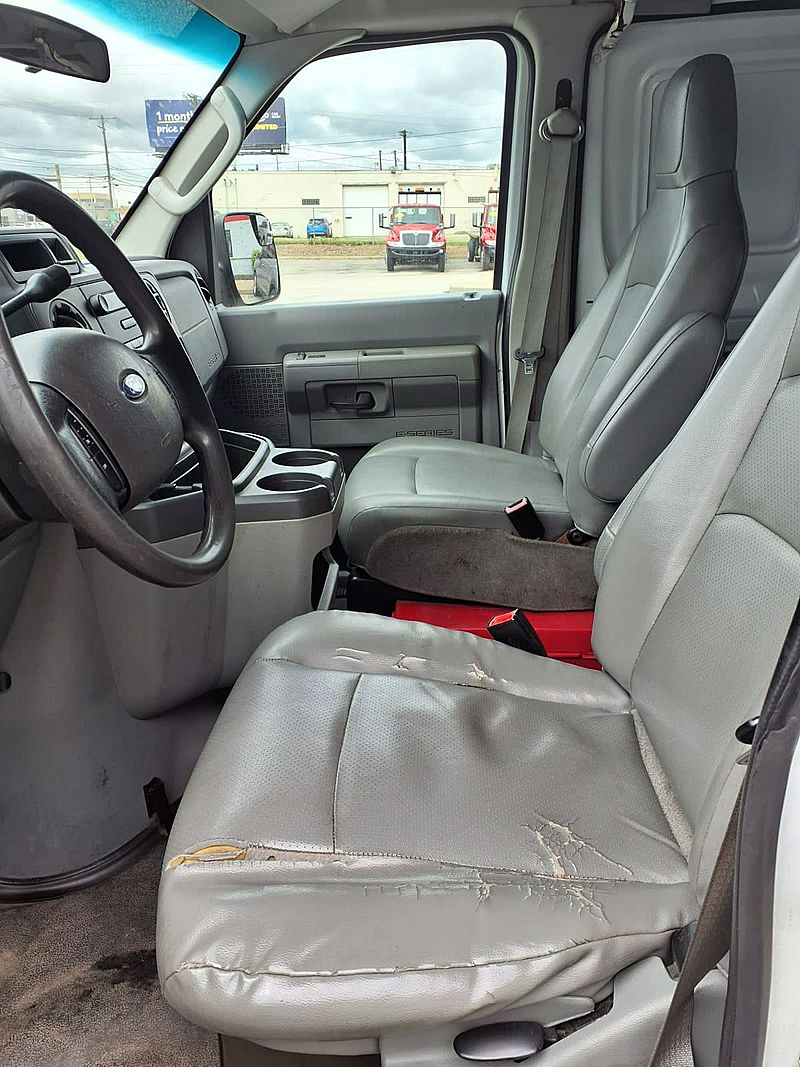 2011 Ford E350