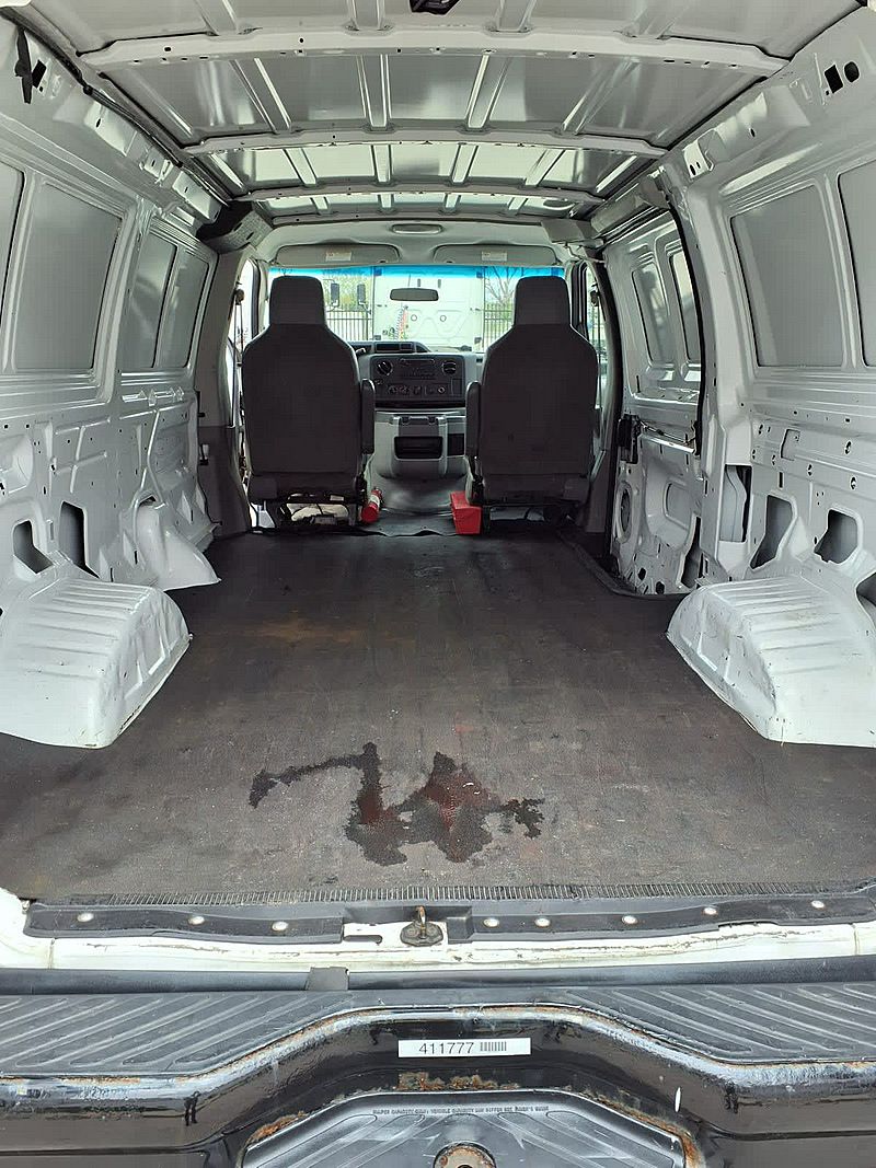 2011 Ford E350