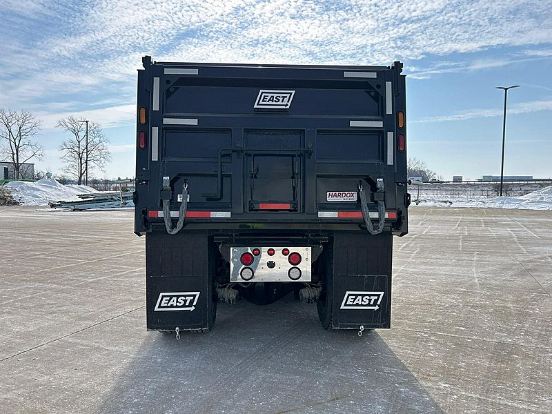 2026 Peterbilt 567