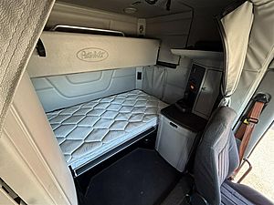 2019 Peterbilt 579