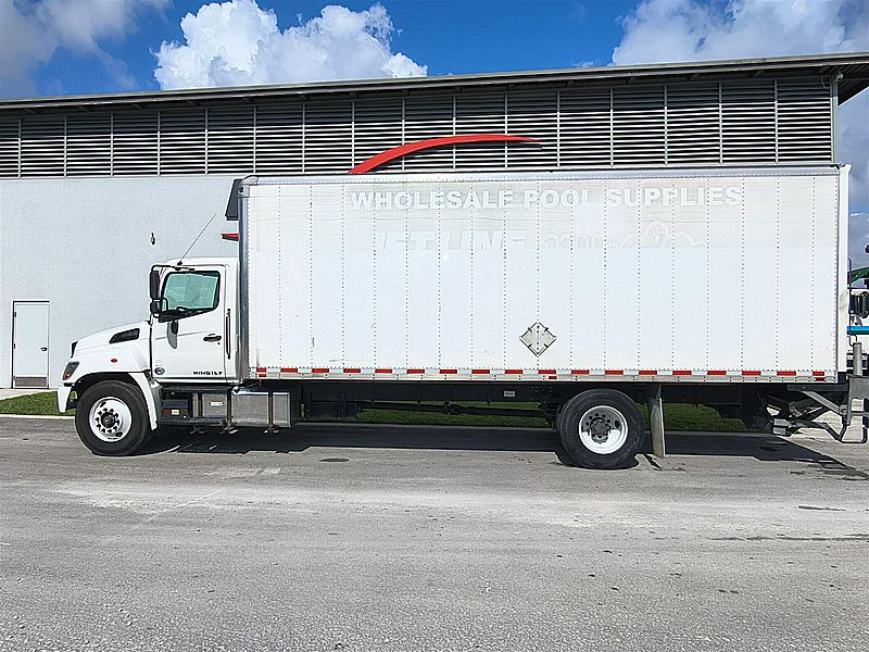2021 Hino 338