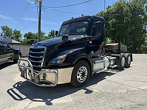 2020 Freightliner Cascadia 126 - Daycab