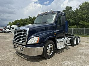 2018 Freightliner CA125-DC - Daycab
