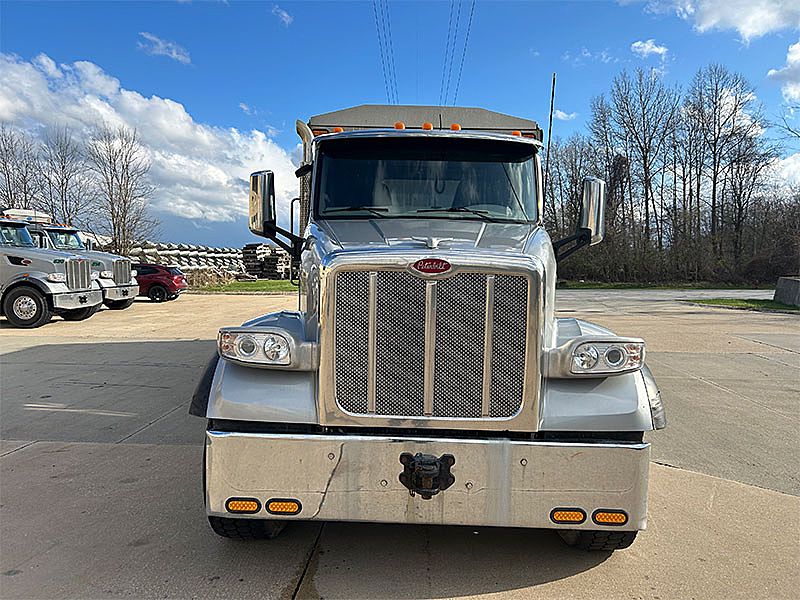 2021 Peterbilt 567