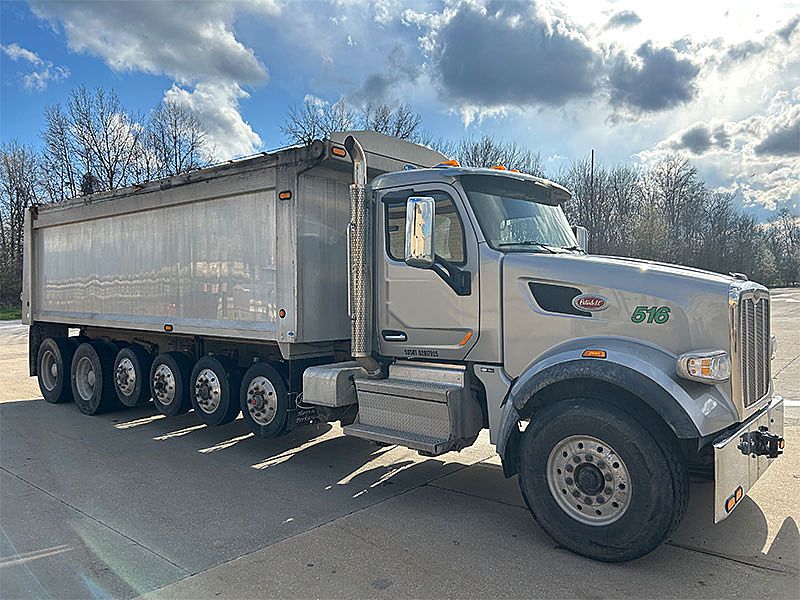 2021 Peterbilt 567