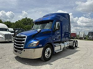 2021 Freightliner Cascadia 126 - Sleeper Truck