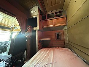2004 Peterbilt 379