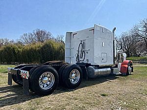 2004 Peterbilt 379