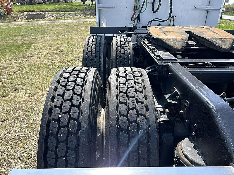 2004 Peterbilt 379