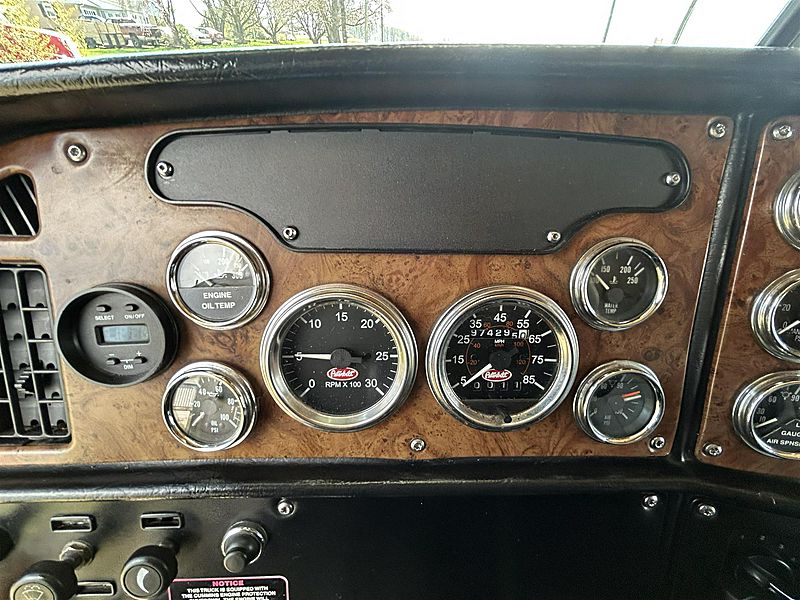 2004 Peterbilt 379