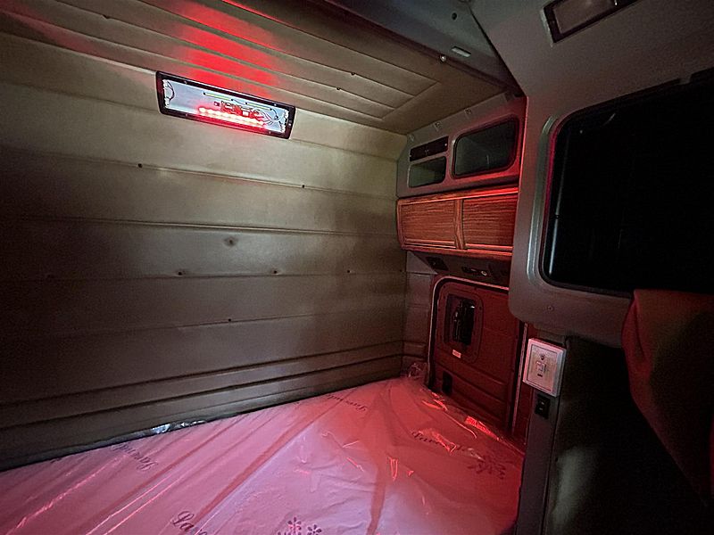 2004 Peterbilt 379
