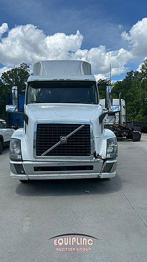 2017 Volvo  VNL64T420