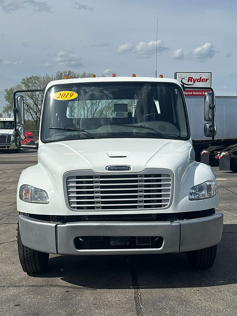 2019 Freightliner M2 106