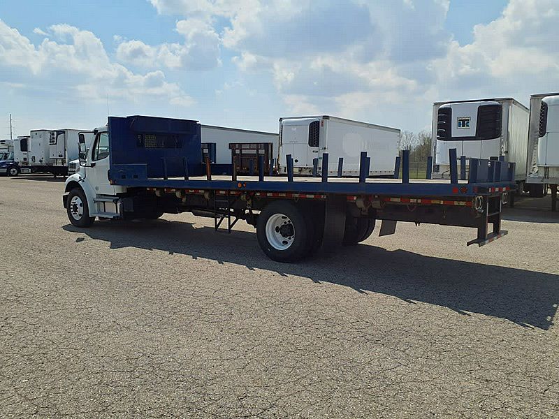 2015 Freightliner M2 106