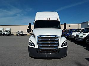 2020 Freightliner Cascadia - Sleeper Truck