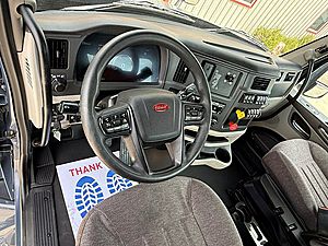 2022 Peterbilt 579