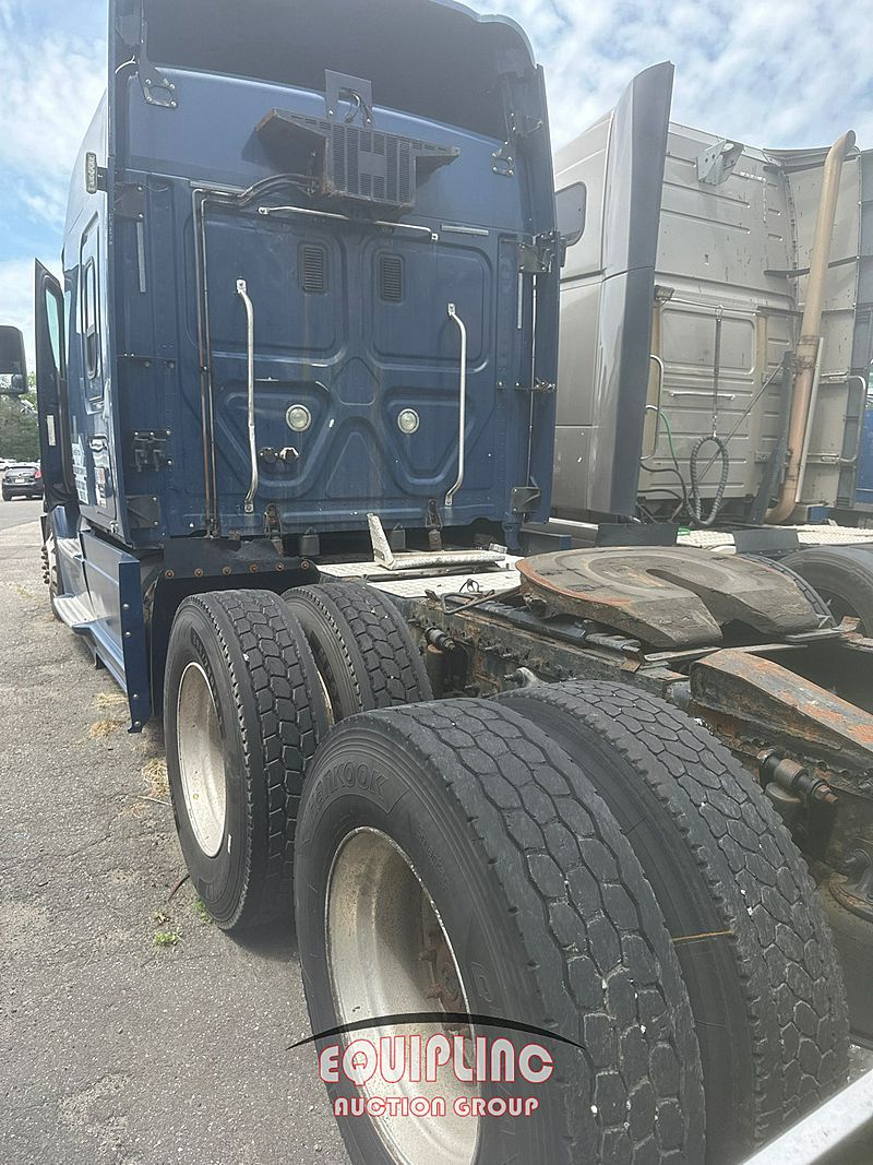 2014 Freightliner CASCADIA