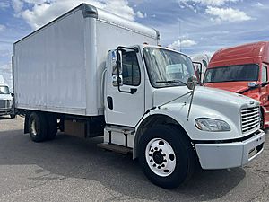 2016 Freightliner M2 106 - Day Cab