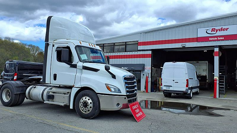 2022 Freightliner CASCADIA PX12642ST