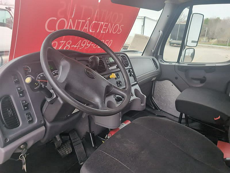 2019 Freightliner M2 106