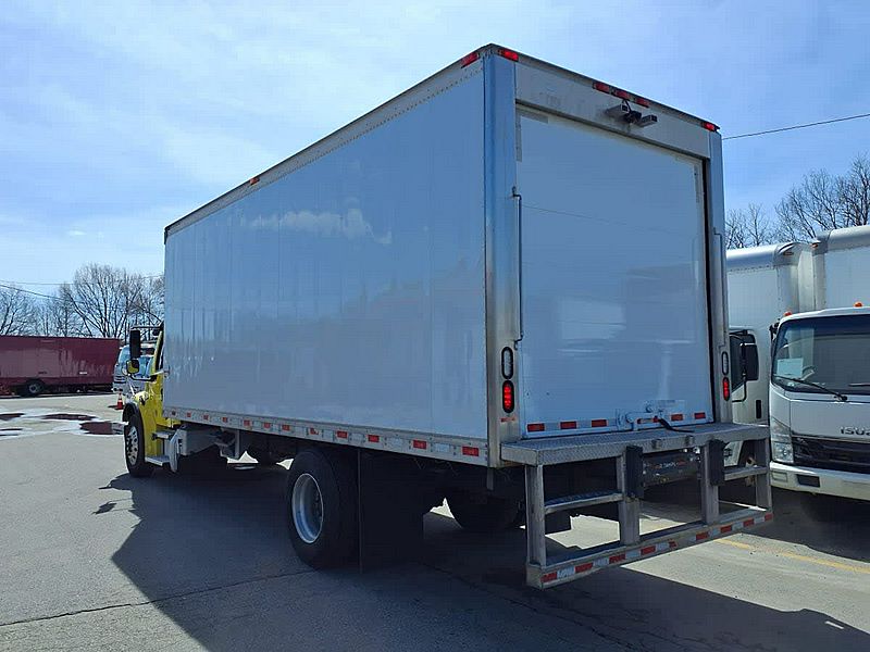 2019 Freightliner M2 106