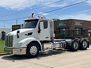 2019 Peterbilt 579 - Daycab