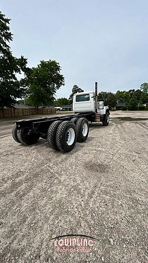 2000 Mack CH613