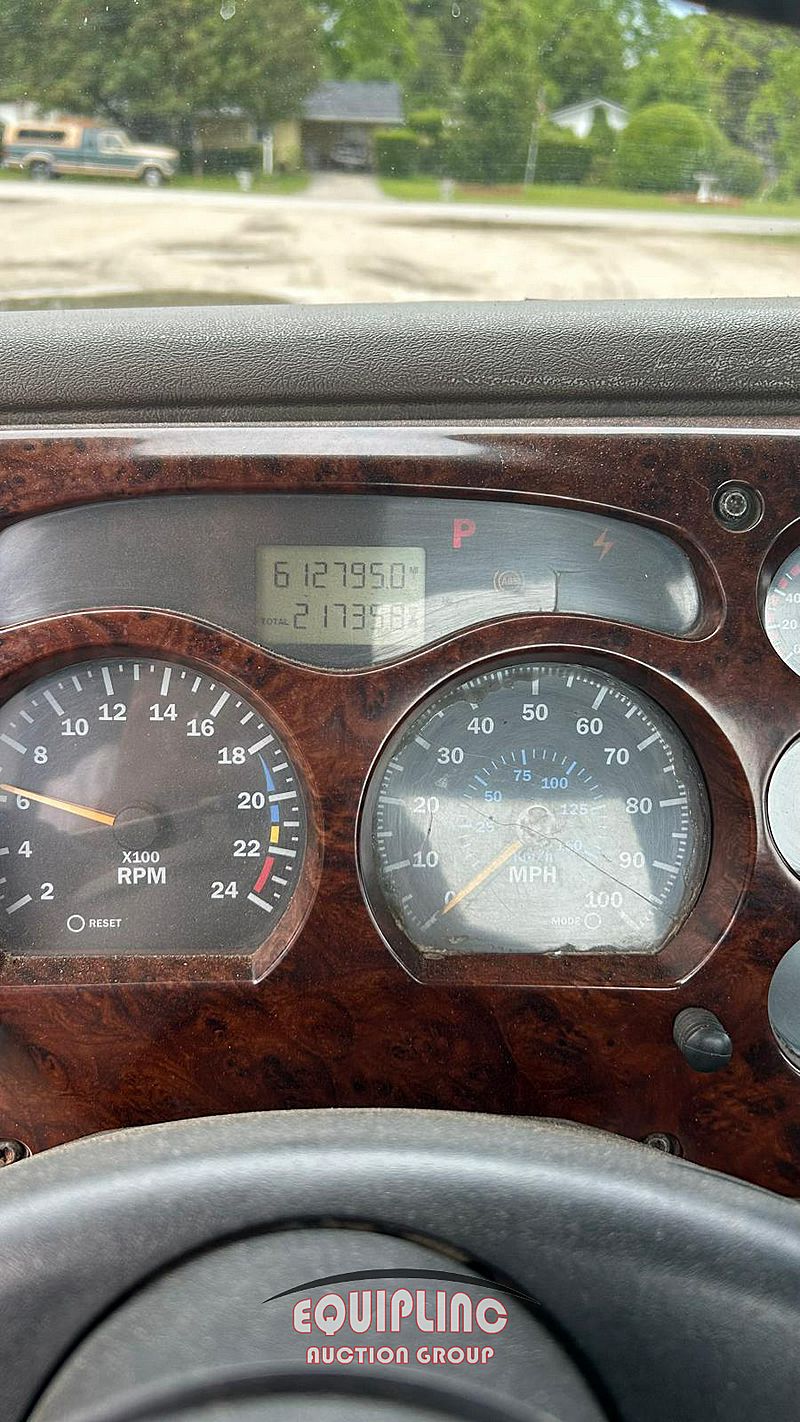 2005 Mack CH613
