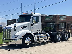 2016 Peterbilt 579 - Daycab