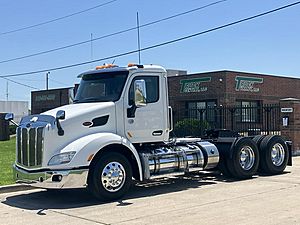 2016 Peterbilt 579 - Daycab