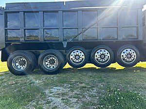 2003 Mack cv713