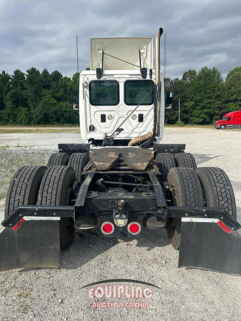 2016 Freightliner Cascadia