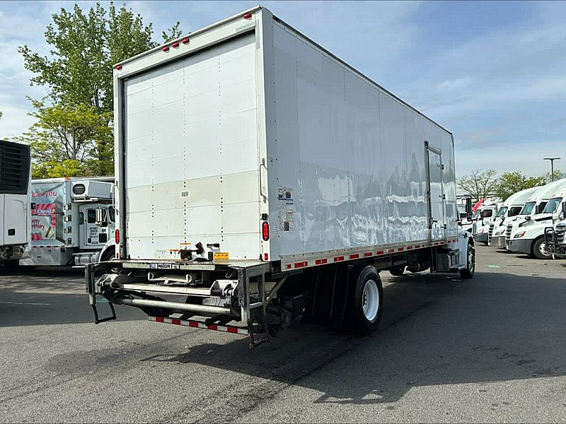 2019 Freightliner M2 106