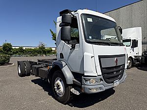 2017 Kenworth K270 - Cab & Chassis