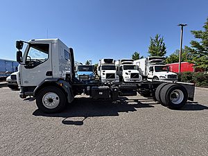 2017 Kenworth K270