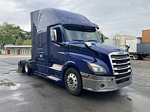 2020 Freightliner Cascadia - Sleeper Truck