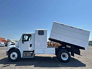 2011 Freightliner M2