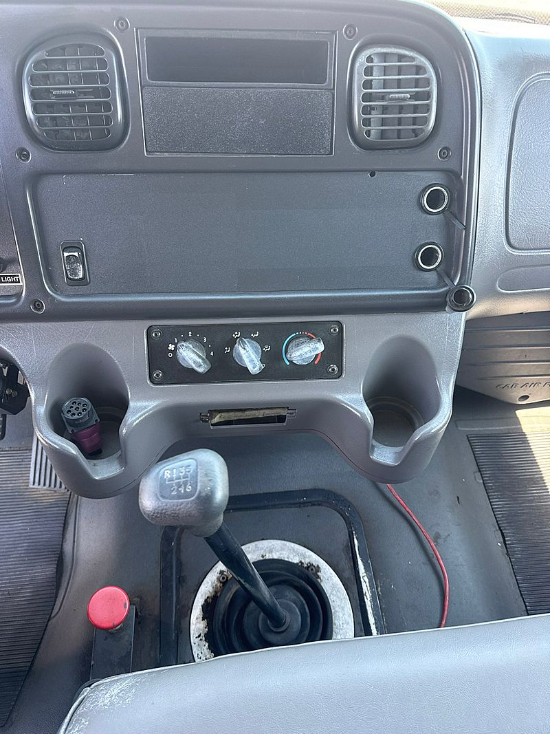 2011 Freightliner M2