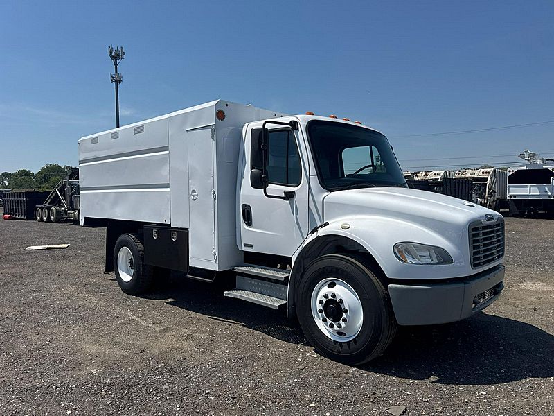 2011 Freightliner M2