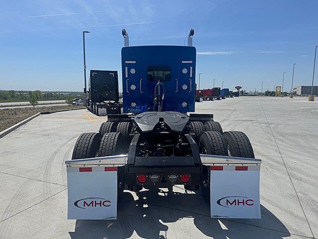 2027 Kenworth W900L