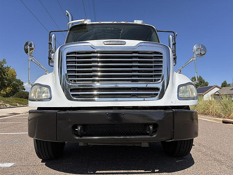 2007 Freightliner M2 112