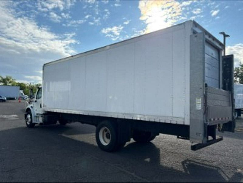 2018 Freightliner M2 106